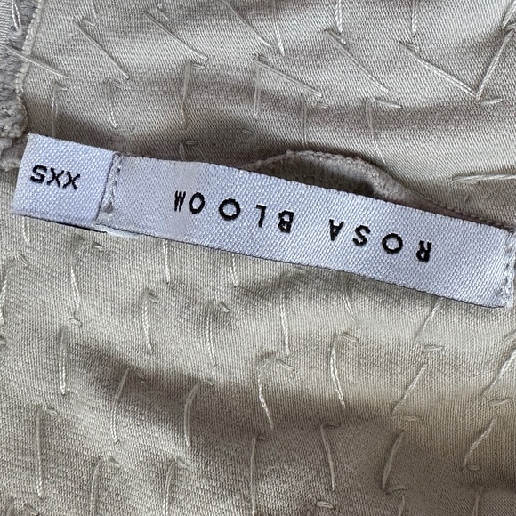 NEW ROSA BLOOM Sequins Crop Top SIZE XXS - Picture 4 of 4